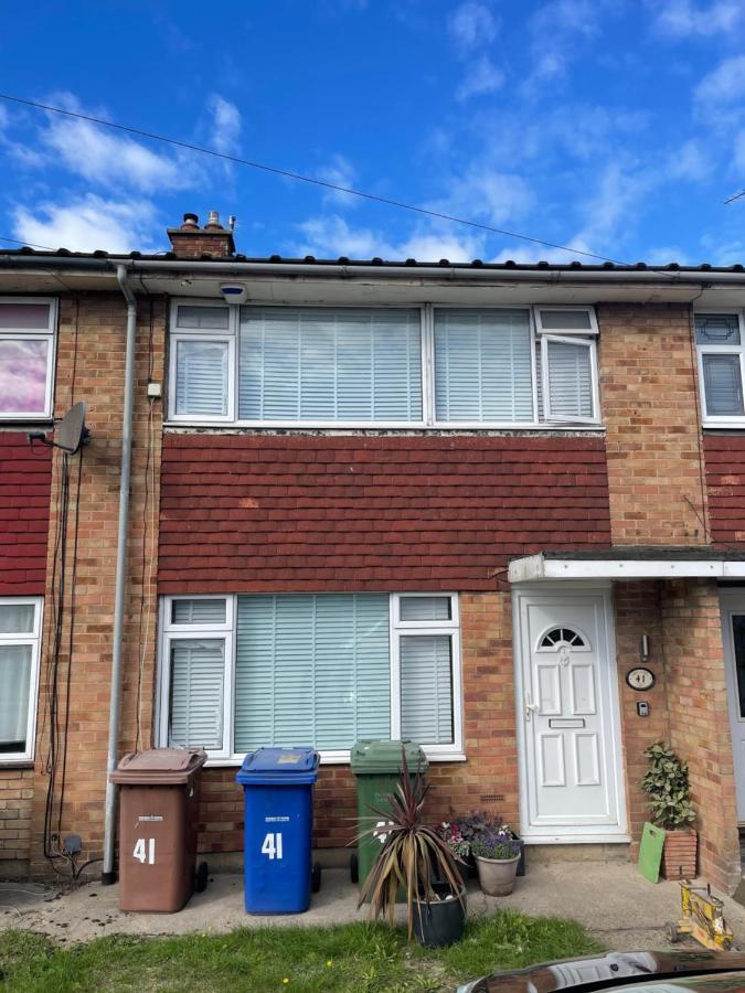 Tilbury Docks Rooms For Short Letting Exterior photo